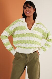 Трикотажный свитер с воротником поло и цветными блоками 63622409 Lela, бежево-зеленый