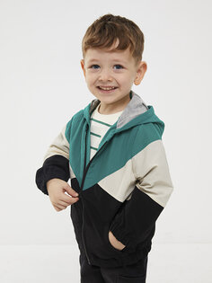 Пальто для маленьких мальчиков с капюшоном и длинными рукавами в цветных блоках LCW baby
