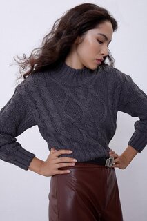 Короткий вязаный свитер антрацитового цвета с узором SWK4306ANT Sherin