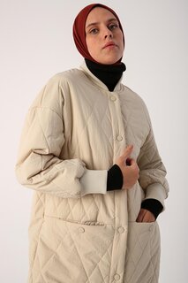 Бежевое стеганое пальто оверсайз в рубчик с ромбовидным узором ALL DAY