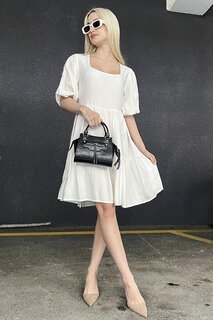 Белое базовое короткое платье с открытой спиной MADMEXT