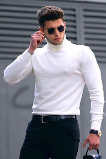 Белый свитер с высоким воротником 4656 MADMEXT