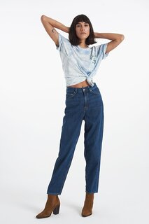 Голубые джинсовые брюки на молнии с высокой талией Ariana Mom Fit C 4525-053 CROSS JEANS