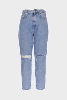 Голубые джинсовые брюки до колена Ariana C 4525-145 CROSS JEANS
