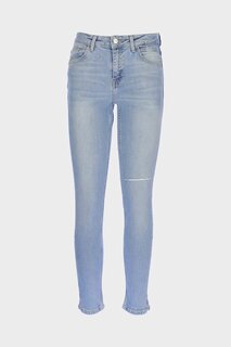 Голубые джинсовые брюки скинни с потертостями и высокой талией на молнии Judy C 4521-220 CROSS JEANS