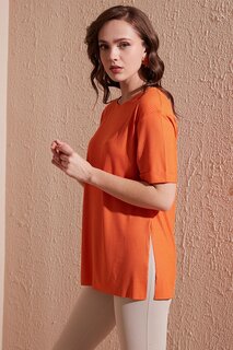 Детальная блузка Oversize с круглым вырезом и разрезом 5863683 Lela, апельсин