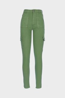 Джинсовые брюки карго скинни с высокой талией цвета хаки и карманами C 4527-015 CROSS JEANS