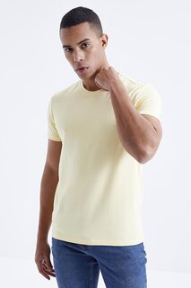 Желтая мужская базовая футболка со стандартным круглым вырезом и короткими рукавами TOMMYLIFE
