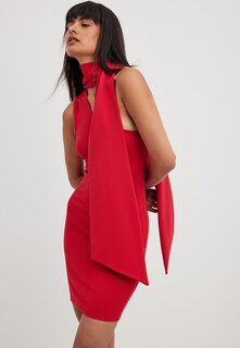 Платье-футляр NA-KD, красное