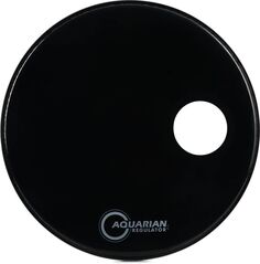 Портированный черный глянцевый пластик Aquarian Regulator для бас-барабана — 20 дюймов — со смещенным отверстием 4 3/4 дюйма