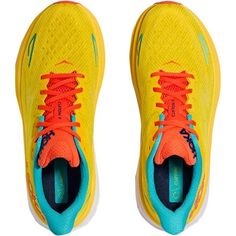 Беговые кроссовки Clifton 9 мужские HOKA, цвет Passion Fruit/Maize