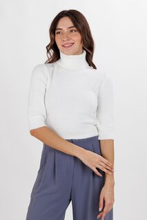 Женский укороченный свитер цвета экрю с высоким воротником 10306 K2 ECROU
