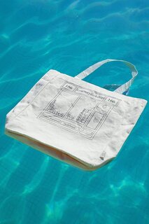 Тканевая сумка со складками с принтом Книжный магазин Manuka
