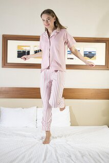 Тканый пижамный комплект с короткими рукавами и эластичным поясом с рисунком и воротником-рубашкой 6097515 Lela, пудрово-розовый