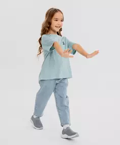 Джинсы carrot fit голубые для девочки Button Blue (116)