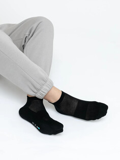 Короткие мужские носки черного цвета с сеткой и антибактериальной обработкой Mark Formelle