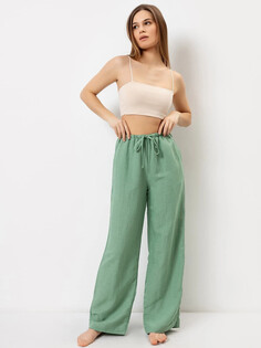 Брюки женские домашние из вискозы и льна в зеленом цвете Mark Formelle