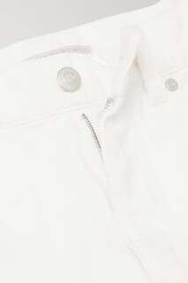 STELLA MCCARTNEY + NET SUSTAIN шорты из потертого денима из органического денима с вышивкой, белый