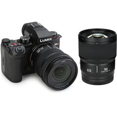 Новая полнокадровая беззеркальная камера Panasonic Lumix S5M2 с объективом 20–60 мм и объективом S S50 50 мм f/1,8