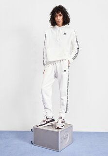 Спортивный костюм КЛУБНЫЙ КОСТЮМ Nike, белый/черный