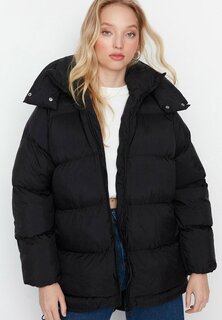 Зимнее пальто Trendyol, черное
