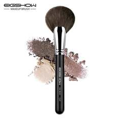 Веерная кисть Eigshow Beauty F649 для макияжа лица