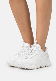 Кроссовки KARL LAGERFELD TRAIL KROSS RUNNER, цвет white/silver