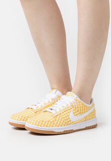 Кроссовки Nike DUNK LOW EWT, цвет vivid sulfur/white