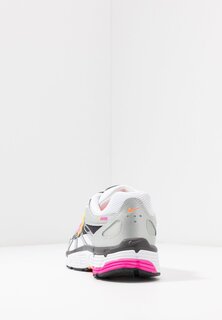 Кроссовки Nike P-6000, белый
