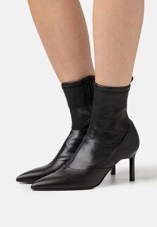 Ботильоны Calvin Klein GEO STIL STRETCH BOOT, черный