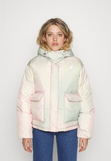 Куртка Levi&apos;s LUNA CORE PUFFER, цвет dutch pink Levis