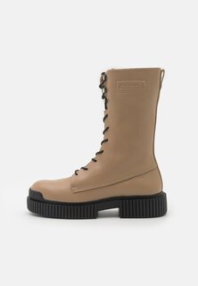 Ботинки на платформе Armani Exchange BOOT, цвет mud/black