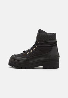 Ботинки на платформе Tommy Hilfiger MONOGRAM OUTDOOR BOOT, черный