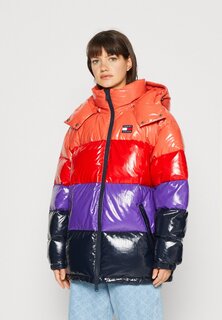 Куртка Tommy Jeans HIGH GLOSS ALASKA, цвет burnt vermillion