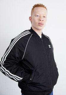 Ветровка adidas Originals, черный