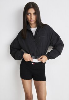 Ветровка Tommy Jeans ТЕЙПИРОВАНИЕ, черный