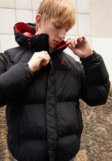 Зимняя куртка Jordan КУРТКА-ПУХОВИК, цвет black/fire red
