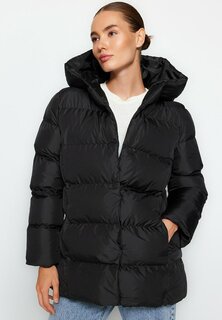 Зимняя куртка Trendyol, черный