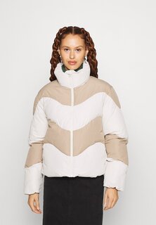 Зимняя куртка Vero Moda VMWARE SHORT CONTRAST JACKET, овсяный/серебряная норка