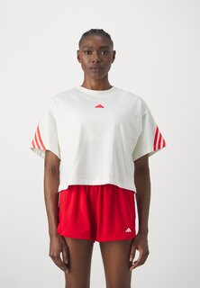 Футболка с принтом adidas Sportswear FUTURE ICONS THREE, кремовый/ярко-красный