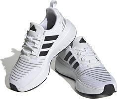 Кроссовки Swift Run 23 adidas, цвет Footwear White/Core Black/Grey Two