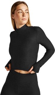 Полулегкий вес в укороченном пуловере Beyond Yoga, цвет Darkest Night
