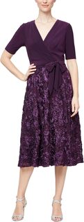 Платье чайной длины с кружевной розочкой Alex Evenings, цвет Eggplant