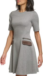 Клетчатое платье А-силуэта с короткими рукавами и замшевыми искусственными карманами DKNY, цвет Brown Multi