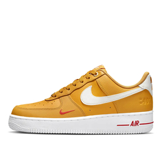 Женские кроссовки Nike Air Force 1 07 SE