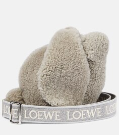 Маленькая сумка на плечо Bunny из овечьей шерсти Loewe, серый