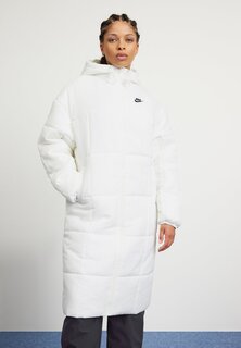Зимнее пальто Nike CLASSIC PARKA, цвет sail/black