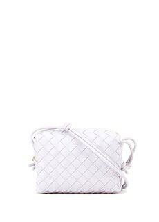 Женская кожаная сумка с фактурной текстурой mini loop сиреневого цвета Bottega Veneta