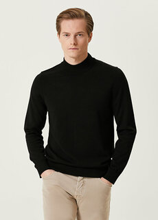 Черный шерстяной свитер с высоким воротником Sandro