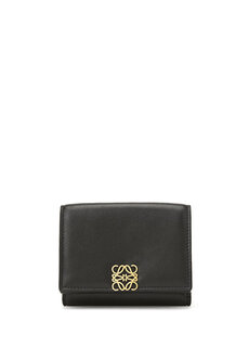 Женский кожаный кошелек с черным логотипом Loewe